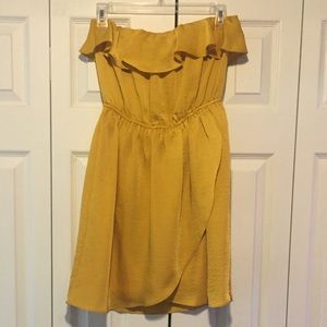 Ruffled strapless yellow dress Sz Sm